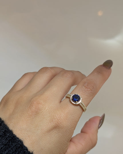 14K GOLD RING BLUE STONE