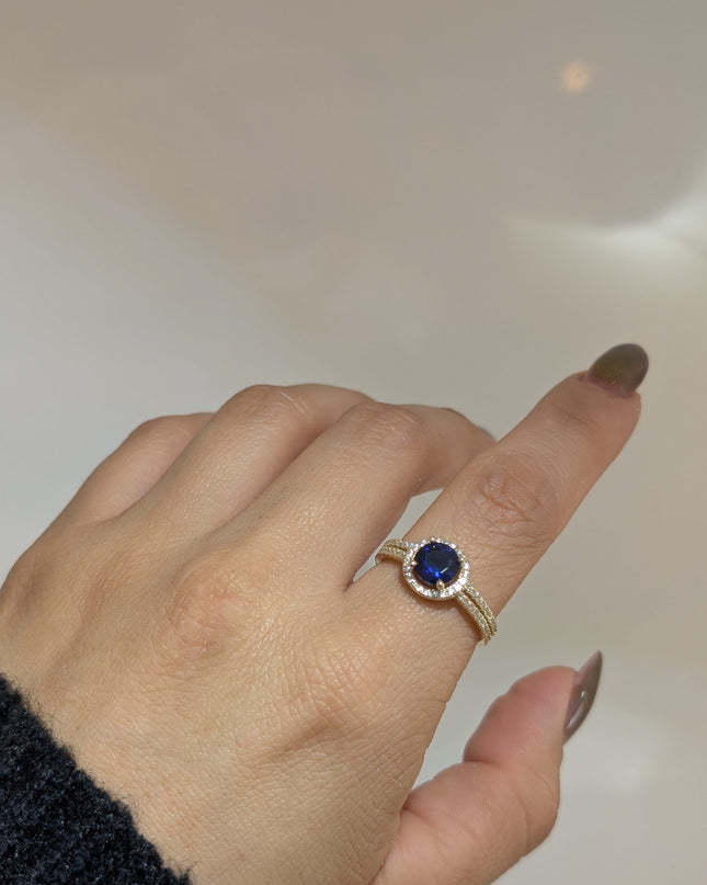 14K GOLD RING BLUE STONE