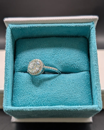 Round Halo Diamond Engagement Ring